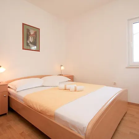 Azuro Apartament Sukošan